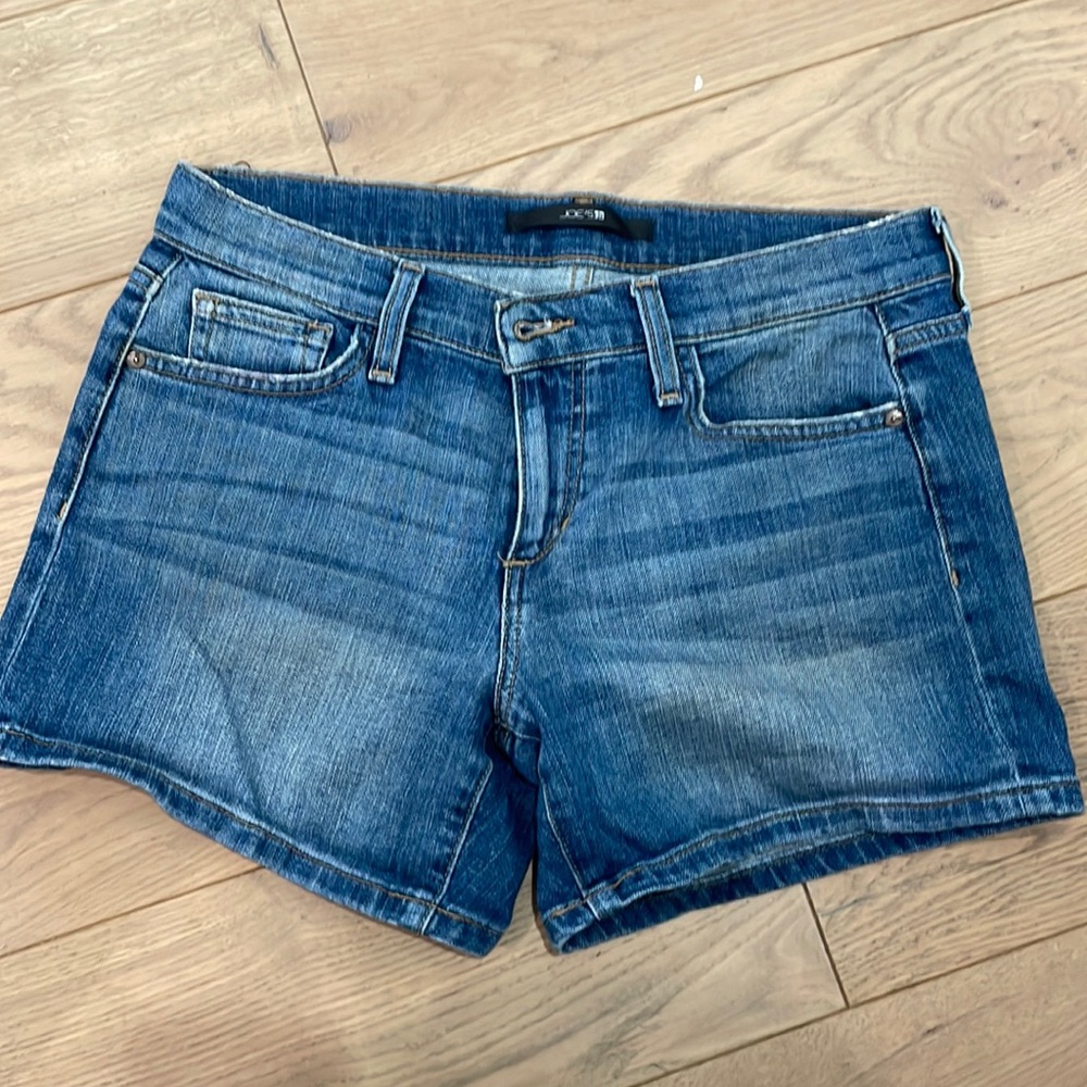 Joe’s jeans shorts size 27.